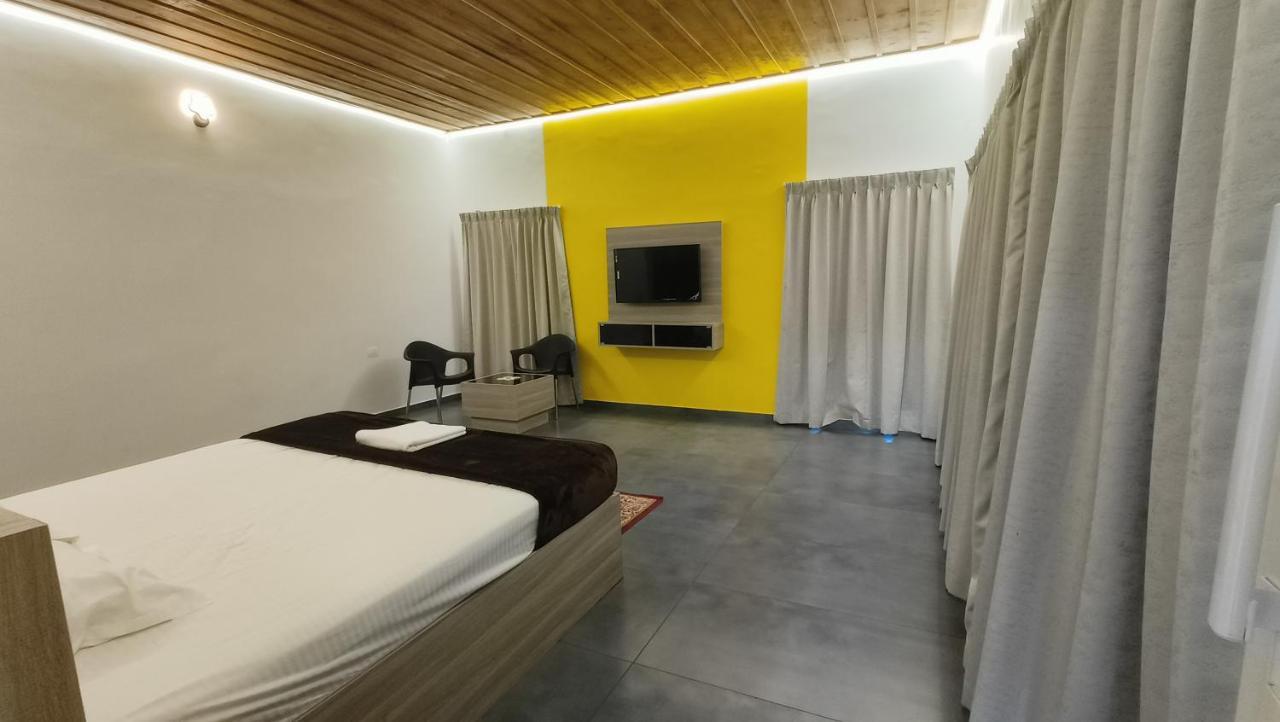 Happy Holidays Resort Kanthalloor Buitenkant foto